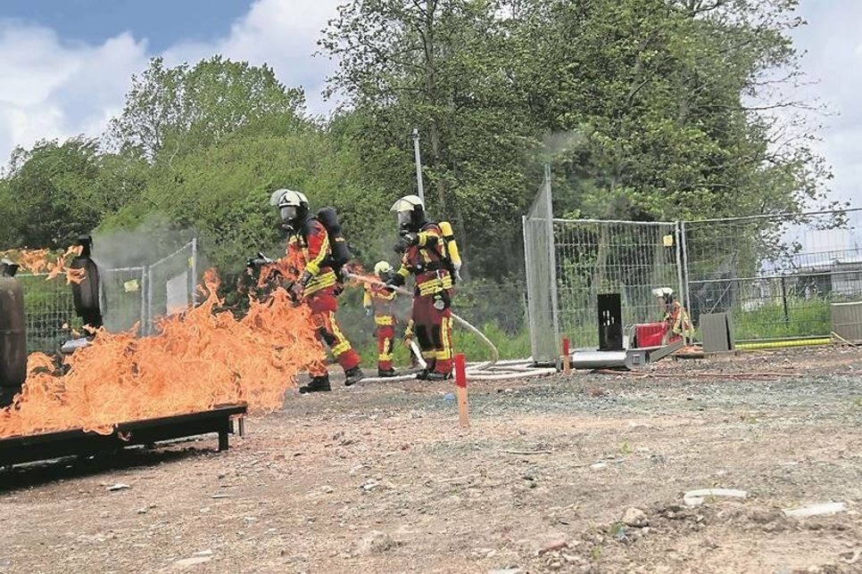 Diese Ausbildungstage gestaltet die Feuerwehr völlig offen, denn jeder kommt so wie er Lust und Zeit hat. (Fotos: DS)