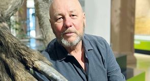 Der Dinosaurierexperte Dr. Bernd Herkner ist Referent der nächsten Kinder-Uni.