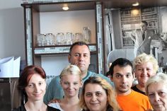 Das Team um Dimitropoulos Stamatios (hi. lks.) bemüht sich kompetent, freundlich und aufmerksam um das Wohl seiner Gäste.