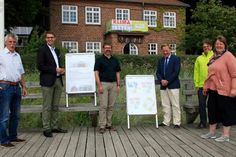 Bernhard Hub (BUND Schleswig-Holstein Landesvorstand), Sebastian Schmidt (CDU-Fraktionsvorsitzender in der Stadt Neustadt), Dr. Andreas Schmidt (BUND-Umwelthaus Projektleiter), Ingo Gädechens (CDU-Bundestagsabgeordneter), Ole Eggers (Landesgeschäftsführer des BUND-SH), Dr. Claudia Bielfeldt (Landesvorsitzende des BUND-SH) (v. lks.).