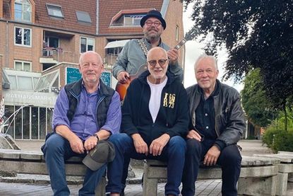 Am Mittwoch, dem 21. Dezember, tritt die Timmendorfer Skiffle Group beim Weihnachtsmarkt auf.