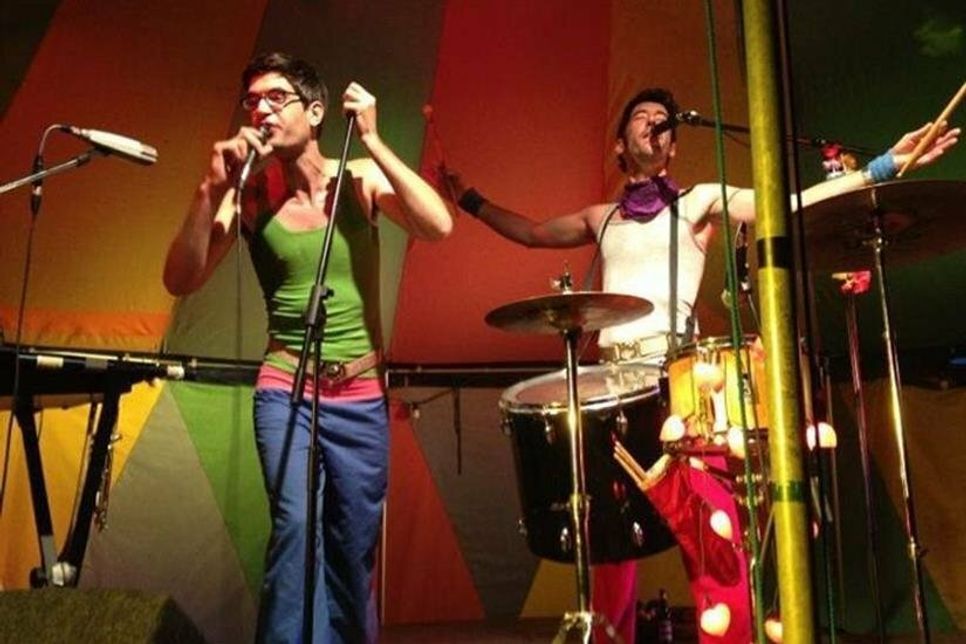 Sensi Simon & his Brother“.