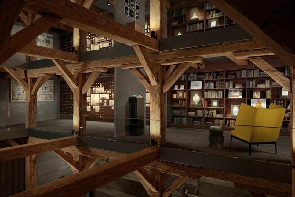 Spendet Trost und Kraft: Blick über drei Böden auf Grabflächen im historischen Kornspeicher „Die Eiche“.