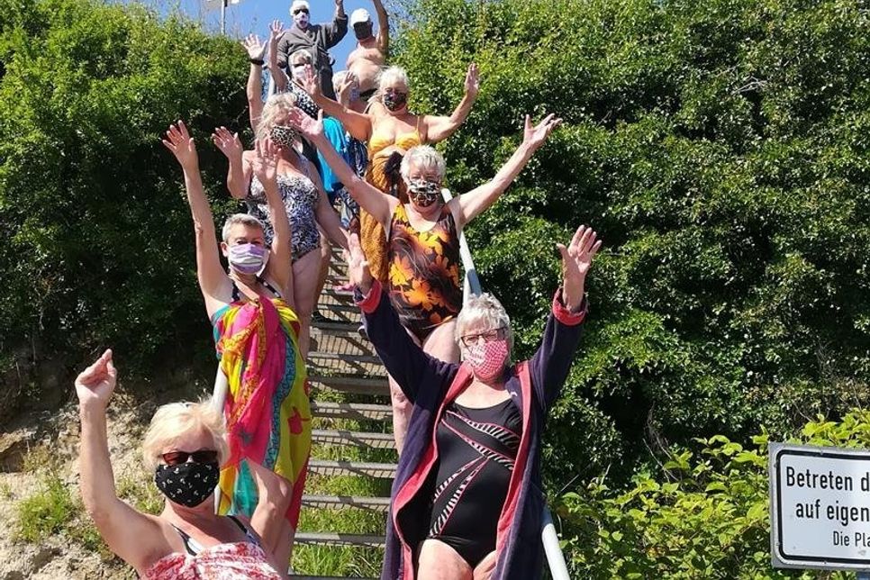 Frauenpower beim „Schwimmverein“ am Hohen Ufer, bei dem aber auch Männer willkommen sind.
