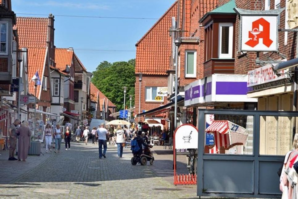 Die Plöner Fußgängerzone darf vom Lieferverkehr nur zu bestimmten Zeiten durchfahren werden.