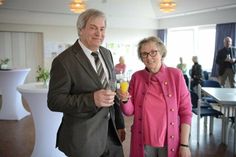 Carsten Bruhn und Irmgard Honerla von der Freien Wählervereinigung feierten mit zahlreichen geladenen Gästen aus Gesellschaft, Politik und Verwaltung das 50-jährige Bestehen der Partei.