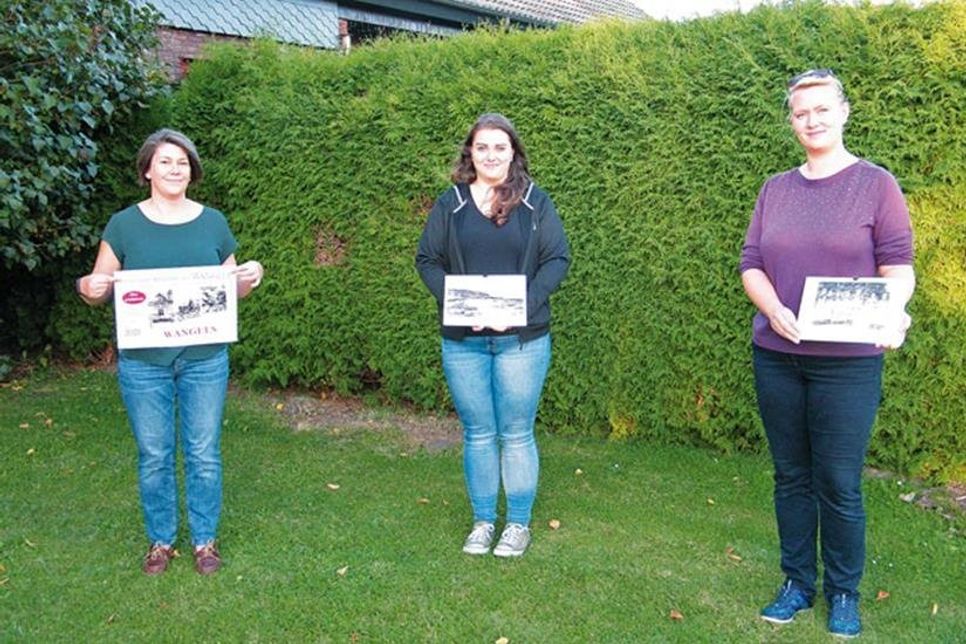 Den Wangels-Kalender stellen vor (v. l.): Julia Gradert (2. Vorsitzende des DRK), Melissa Schmiege (1. Vorsitzende des DRK) und Christin Voß (Bürgermeisterin der Gemeinde Wangels).  Fotos: bg