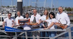 Die Planungen laufen auf Hochtouren (v. re.): Oliver Seiter (Geschäftsführer ancora Marina), Bei Riedel-Wang (ancora Marina), Christine Kloock (SWNH), Bürgervorsteher Heinrich Holtfester, Dr. Claas Riedel (Wettfahrtleitung NSV), Frans Ijben (Tourismus-Agentur Lübecker Bucht) und Dirk Heckmann (Gewerbeverein Neustadt und SWNH).