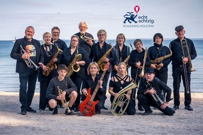 „Die Bandfelder“ freuen sich auf einen stimmungsvollen Konzertabend zum Jubiläum „80 Jahre Schleswig-Holstein“.