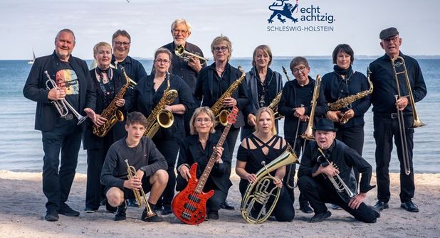 „Die Bandfelder“ freuen sich auf einen stimmungsvollen Konzertabend zum Jubiläum „80 Jahre Schleswig-Holstein“.