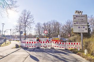 Ampelneubau auf der B 76: Hafenstraße in Niendorf/Ostsee gesperrt