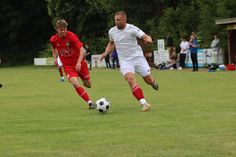 Der Oldenburger Silas Bünning (rechts) gewinnt dieses Laufduell gegen den Eutiner Johann Schneekloth.