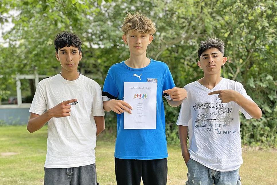 Die Schulsieger Hawar, Raffael und Farhad (v.li.)