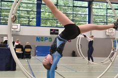 Marla Axt im Geradeturnen.