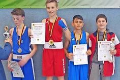 Stolz mit Pokal und Bronze um den Hals auf dem DM-Treppchen (Sagriev ganz rechts)