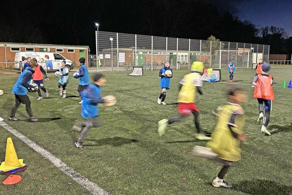 Spaß und Lernen – das sind die beiden wesentlichen Komponenten eines modernen Trainings im Jugendfußball.