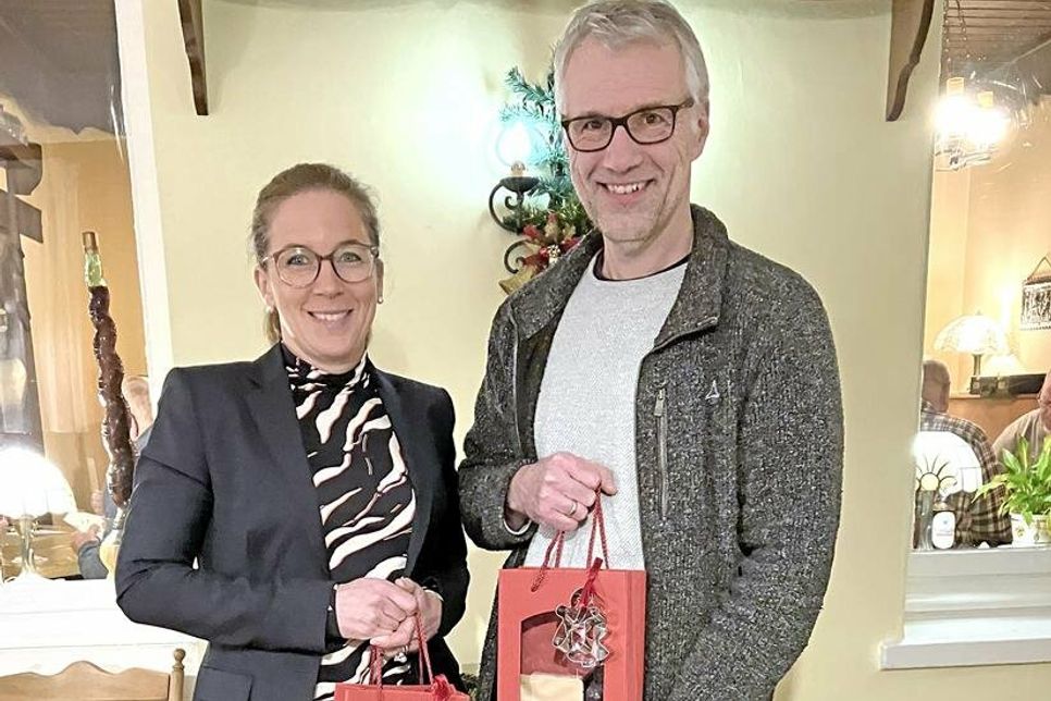 Dr. Julia Hümme übernimmt das Amt des Beisitzers von Hans-Jürgen Grein.