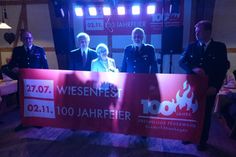 Volker Lucka, Klaus und Ursula Sachau, Wehrführer Thorsten Ahrens, stellvertretender Wehrführer Andreas Lafrentz (v. lks.).