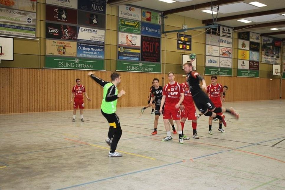 Mit einer überragenden Mentalität und großem Kämpferherz hat sich die HSG Ostsee den Verbleib in der 3. Handball-Bundesliga gesichert.