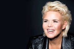 Die Timmendorfer Sopranistin Nicole Mühle sorgt neben Sebastian Hämer für musikalische Unterhaltung. (Foto: Veranstalter)