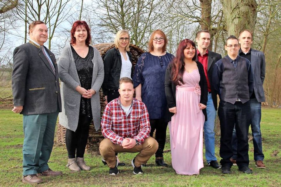 Examinierte Altenpfleger:  Melanie Clasen, Björn Evers, Thomas Heinius, Jenny Oberberg, Alexandrer Pries, Zarina Razhabovna Radden, Linda Siegmund, Michelee Dominique Maren van Ophuysen.