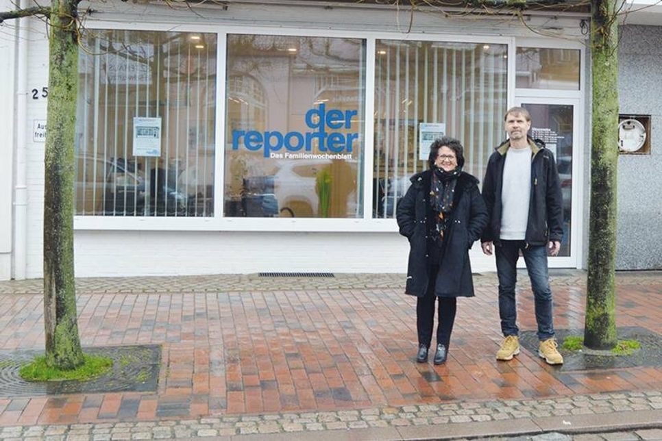 Das reporter-Büro in Bad Schwartau schließt: Anzeigenberaterin Brigitte-Christine Große und Redakteur Stefan Setje-Eilers ziehen in das neue Büro der Hauptgeschäftsstelle in Timmendorfer Strand um.