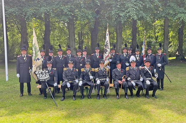 Günter Reinhold mit dem Leutnants-Corps.