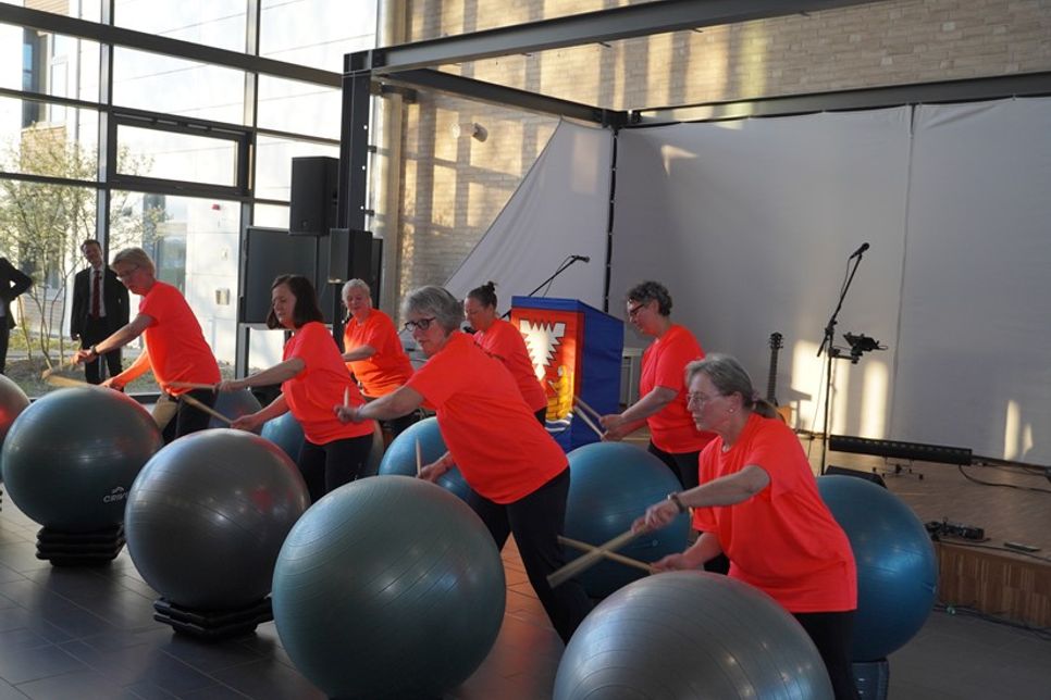 Präsentation von Drums Alive vom TSV Neustadt.