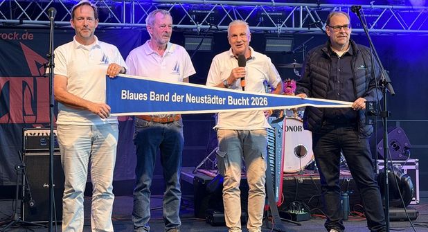 Übergabe „Blaues Band“.