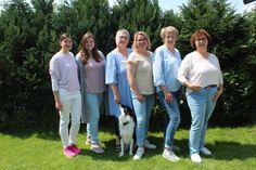 Bei der ELAN Tagespflege zählen Geborgenheit, Zuwendung und ein herzliches Miteinander. Dafür verantwortlich sind: Melanie Carmer, Franziska Williard, Nicole Prühs, Franziska Hansen, Andrea Thode, Gabriele Reiher (v. lks.).