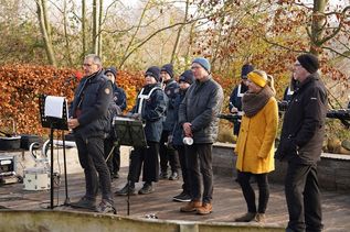 Pünktlich um 11 Uhr eröffneten die Organisatoren den Budenzauber.