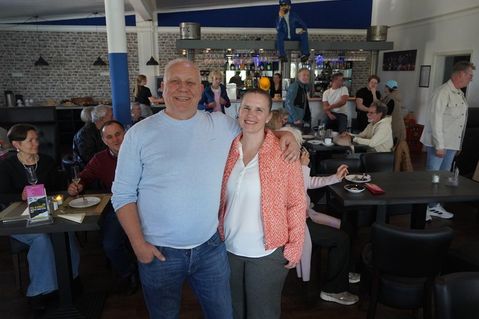 Inhaber Klaus Zilian mit Ehefrau Nicole während der offiziellen Eröffnung.