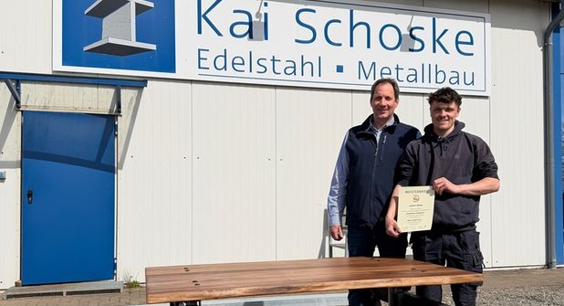 Firmeninhaber Kai Schoske (lks.) und Lennart Wiebe.