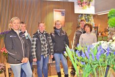 Familie Langfeldt & Team sind die neuen Ansprechpartner:innen für Klein- und Familienanzeigen im Kurier am Wochenende, dem Reporter und Probsteer in der Gärtnerei Langfeldt, Neverstorfer Weg 9, 24321 Lütjenburg.