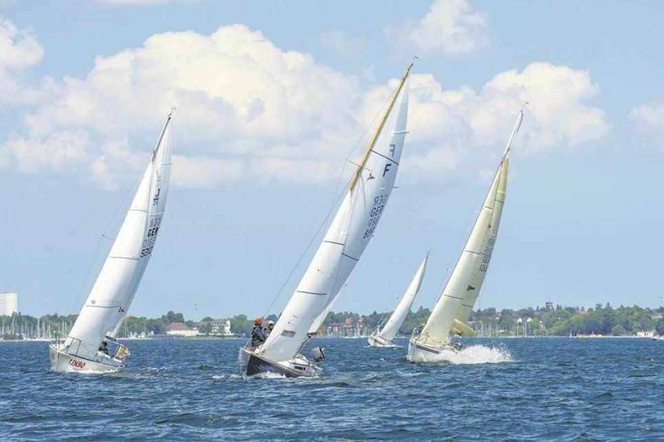 Atemberaubende Segelmanöver auf der Ostsee.