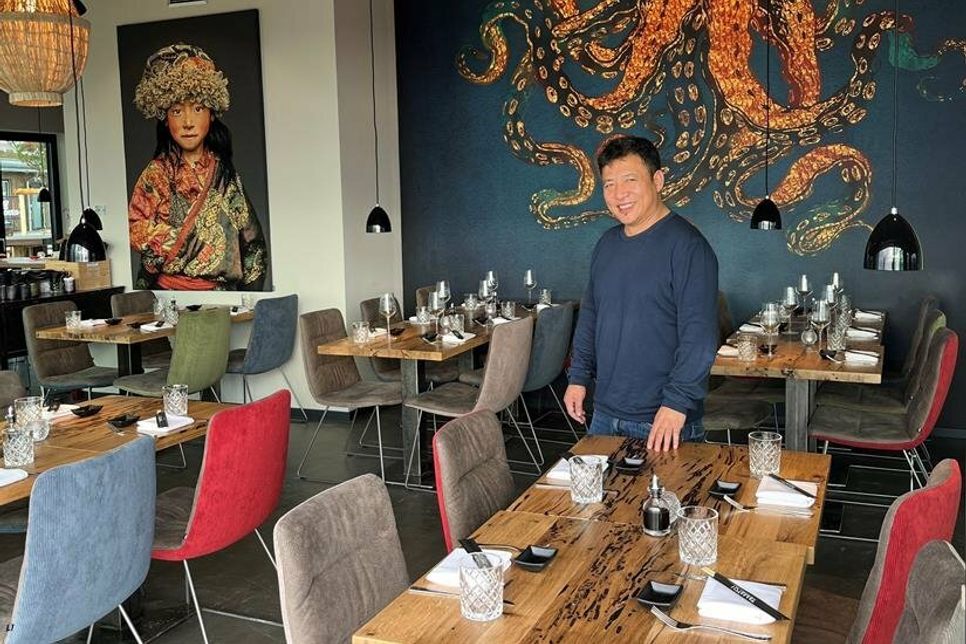 Inhaber Tashi Tamatsu bietet nun auch in Grömitz erstklassiges Essen aus der japanischen Küche mit regionalen Einflüssen sowie eine köstliche Vielfalt von Sushi-Kreationen an.