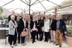 Foto mit Symbolcharakter: Unter dem Motto „Alle gemeinsam unter einem Schirm zum Nutzen für uns alle!“ wurde im Rahmen des Stifter-Forums unter anderem über die zahlreichen Fördermaßnahmen der Bürgerstiftung  Bad Schwartau informiert. (Foto: privat/hfr)