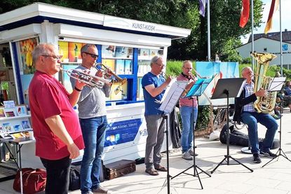Das Ensemble Mare Brass steht für den Spaß mit Musik am Meer.