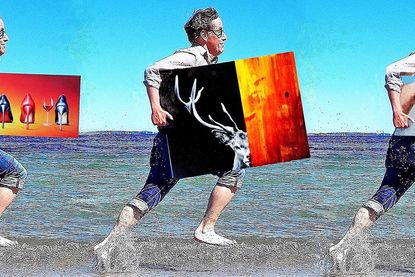 Von musikalischen Aktionen begleitet stellt Kai Piepgras ab 14. Juli am Heikendorfer Strand aus.