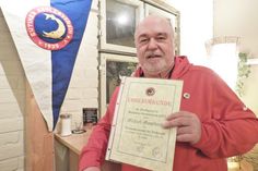 Michael Mosebach, ehemaliger Inhaber des Angel-Fachgeschäftes, erhielt die EAV-Vereinsehrennadel für seine langjährigen besonderen Verdienste.