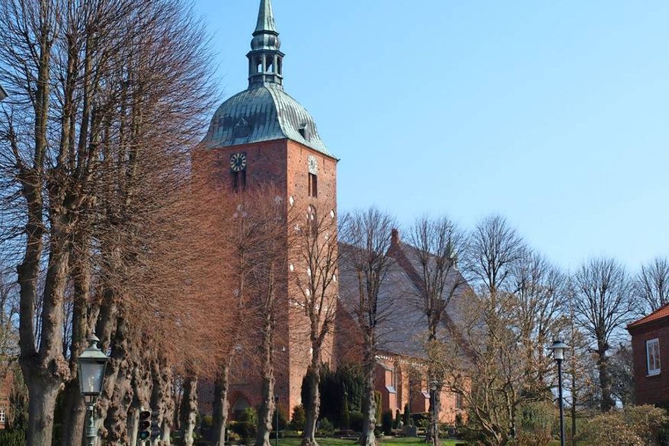 Auskünfte in dieser Sache erteilt allein der Pressesprecher des Kirchenkreises, Marco Heinen unter Tel. 0177/2327914.