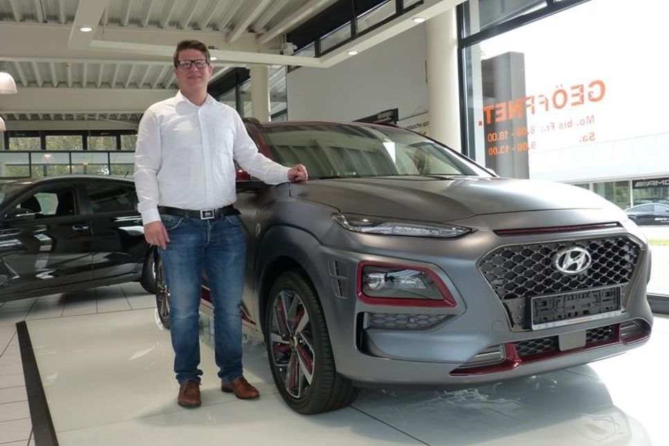 Andreas Ganzer freut sich mit dem Team vom Autohaus am Bungsberg auf viele Besucher.