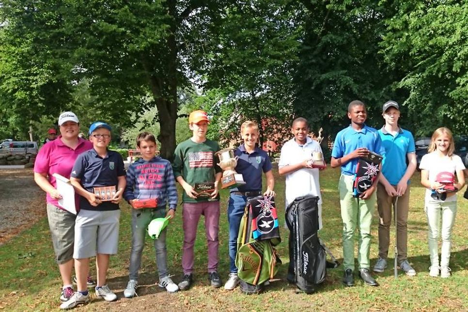 Die jungen Golfer vom Maxi-Cup.