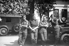 Briten im Heisterbusch Mai 1945. (Foto: Stadtarchiv)