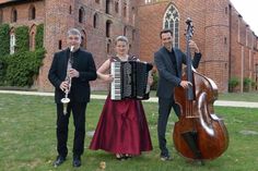 Das Trio nimmt die Konzertbesucher mit auf eine Reise in die Vergangenheit.