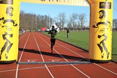Zieleinlauf für Claudius Michalak.