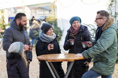 Winterliche Gemütlichkeit beim Wintertreff Pelzerhaken. (Foto: www.luebecker-bucht-ostsee.de)