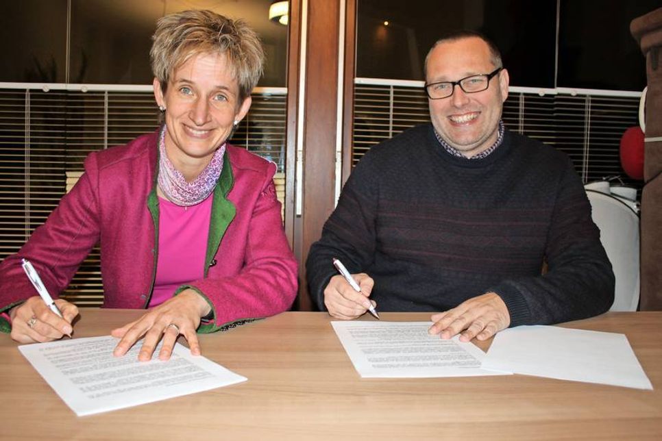 Zwei, die sich verstehen: Dahmes neue Tourismusleiterin Ulrike Dallmann und Bürgermeister Harald Behrens.