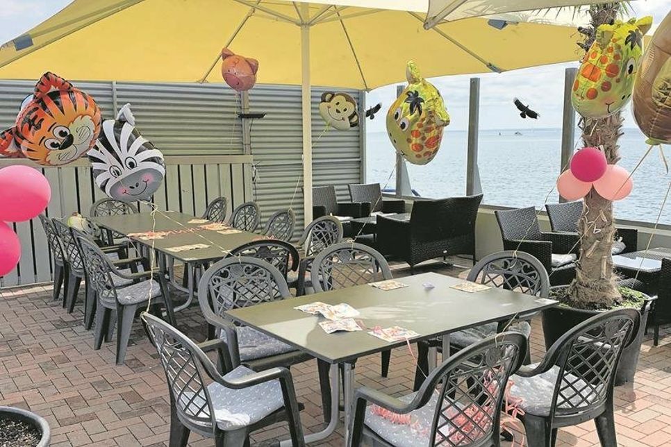 Die perfekte Location zum Feiern im Sommer: die offene Sea-Lounge-Terrasse. Geöffnet ist sie von Juni bis August.