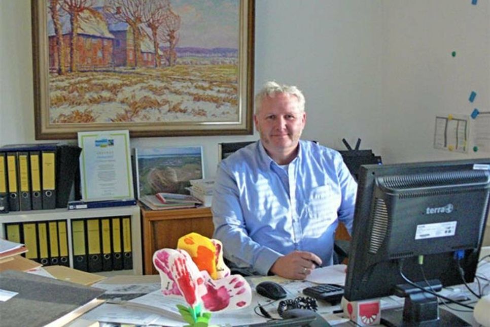 Tade Peetz in seinem Büro im Heikendorfer Rathaus.